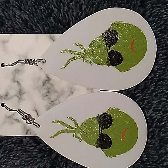 Faux Leather Grinch Christmas Earrings 1.5 x 2.5 Black, Green, White - Picture 2 of 3